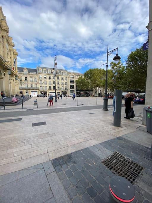 Appartement Paul Riquet Avec Place De Parking Béziers Kültér fotó